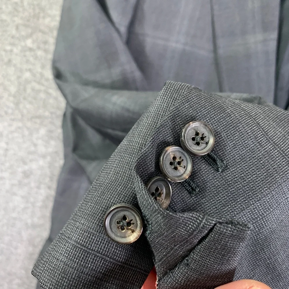 Isaia pre owned